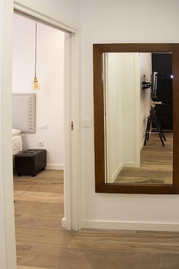 Apartsuite B&R Triana Arellano Seville Exterior photo